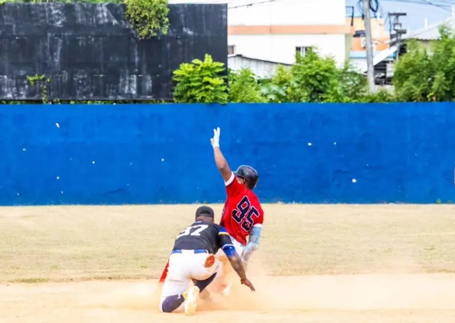 Gobierno Dominicano Implementa Nueva Regulación para el Béisbol Nacional
