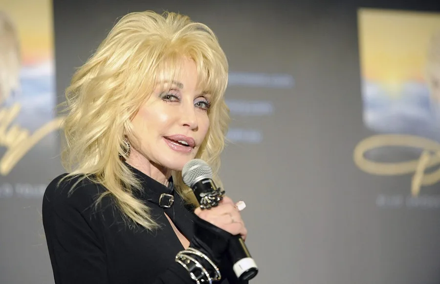 Fallece Dolly Parton, Ícono de la Música Country, a los 80 Años