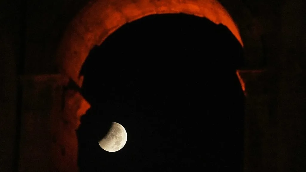 América y Europa presenciaron un eclipse lunar parcial notable