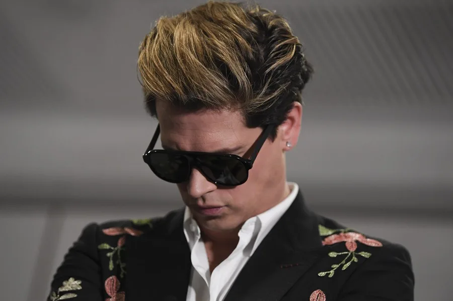 Milo Yiannopoulos, Exaliado de Trump, Bajo Custodia del ICE