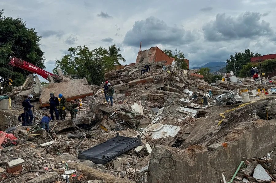 Colombia Enfoca Esfuerzos en Recuperar Cuerpos Tras Terremoto, Disminuyen Esperanzas de Supervivientes