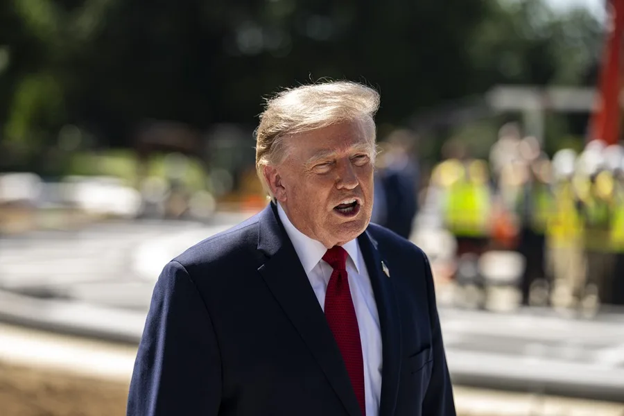 Trump Considera Reanudar Diálogos con Irán, Priorizando el Desarme Nuclear