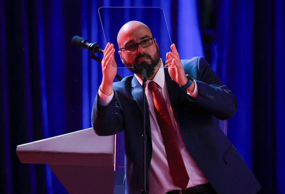 Exoperador de Teleprónter de la Casa Blanca Multado por Apostar Sobre Discursos de Trump