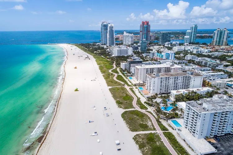 Miami establece un nuevo récord de temperatura histórica en medio de una ola de calor extrema en Florida