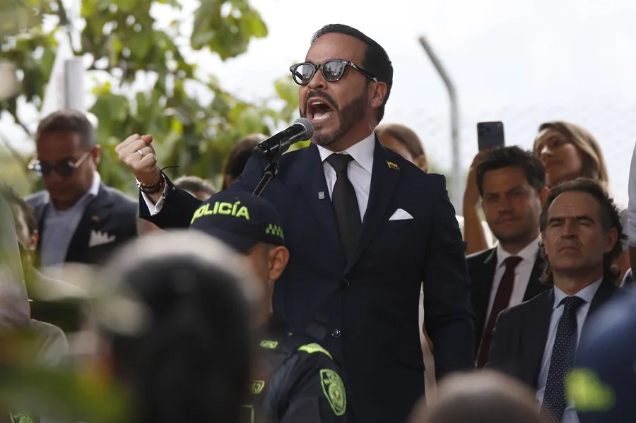 Desactivan vehículo con explosivos cerca de la zona de investidura presidencial en Colombia