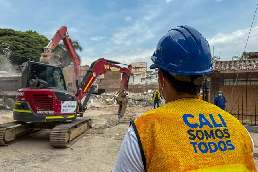 Cali Concluye Búsqueda de Víctimas y Comienza la Reconstrucción Tras Sismo de Magnitud 7,4