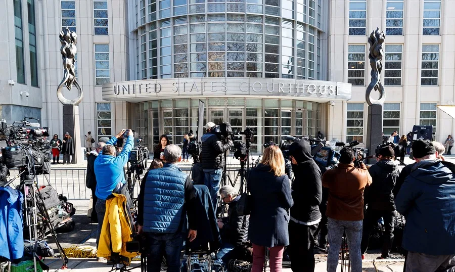Demanda Contra Administración Trump por Restricciones a Visados de Estudiantes y Periodistas Extranjeros