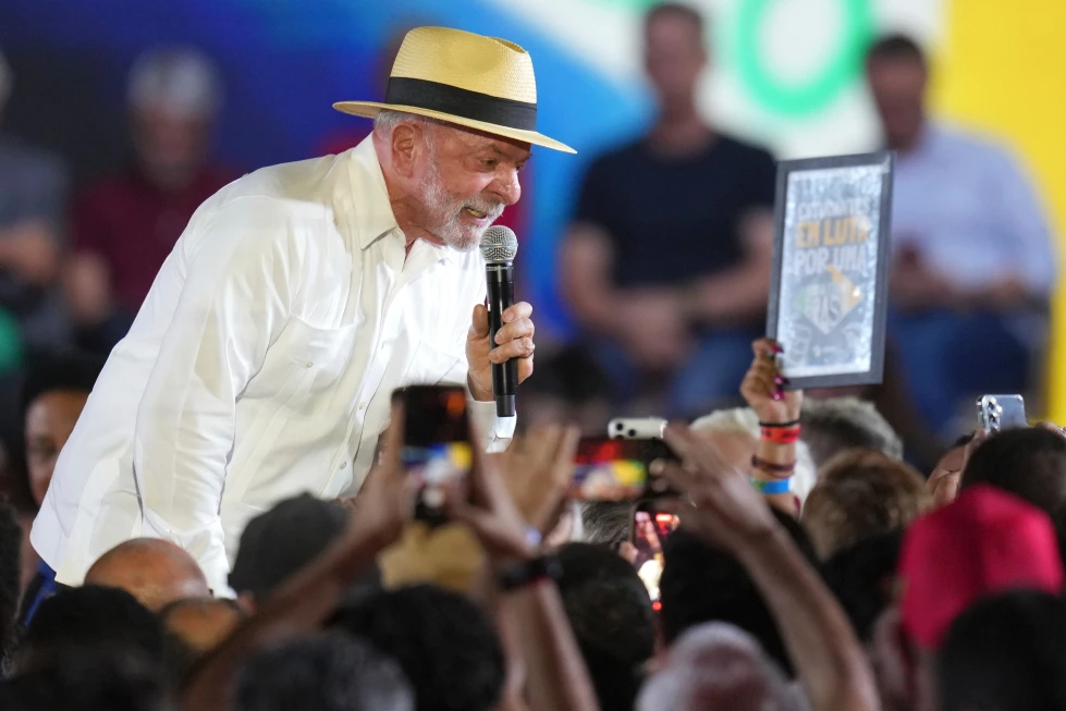 Lula da Silva Confirma Candidatura a la Reelección en Brasil Ante Influencia Externa