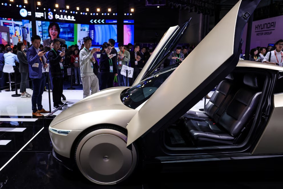 Tesla Anuncia el Lanzamiento del Cybercab, su Robotaxi Sin Volante ni Pedales, para Septiembre