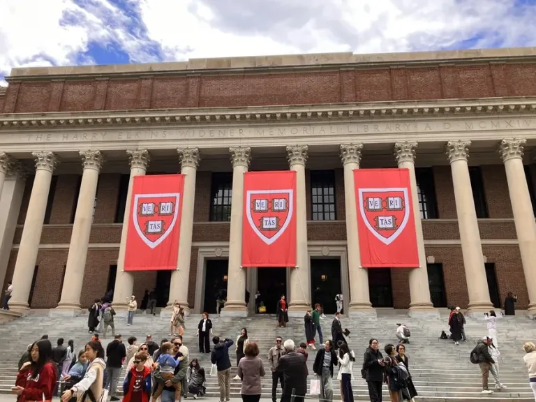 Harvard Lidera Nuevamente el Ranking Mundial de Universidades; Instituciones Chinas Ganan Presencia entre las Cien Mejores