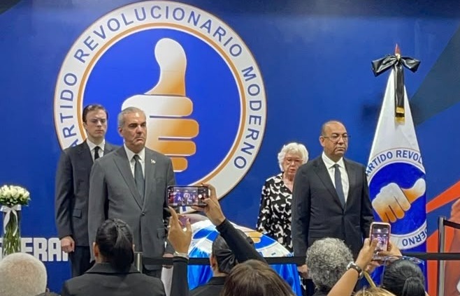 El Presidente Abinader Asiste a los Funerales del Exdiputado Andrés Matos