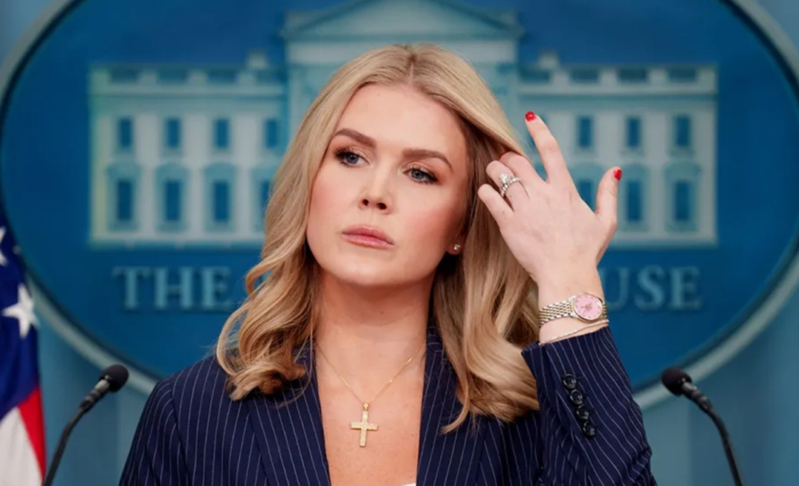 Karoline Leavitt Dejará su Puesto como Secretaria de Prensa de la Casa Blanca a Fin de Mes, Anuncia Trump