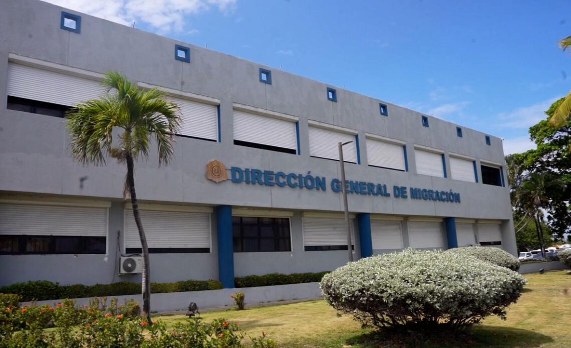 Migración Identifica a 22 Viajeros Solicitados por Interpol y PGR en Terminales Aéreas