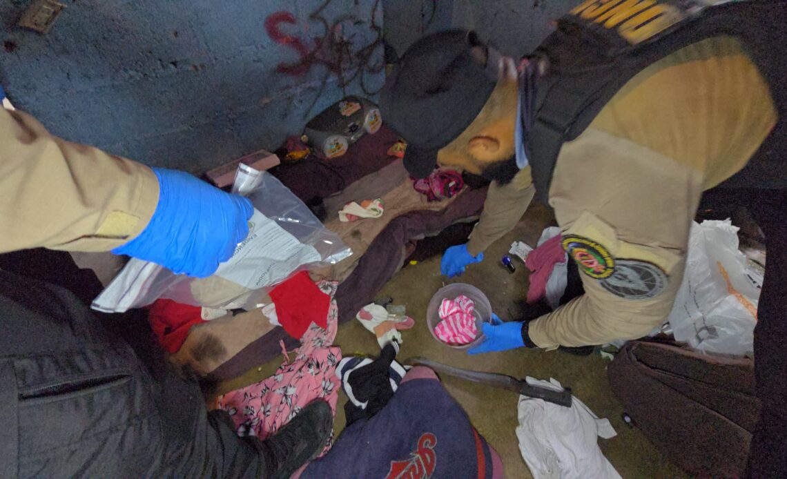 DNCD Detiene a Once Individuos y Confisca Más de 4.5 Kilogramos de Supuestas Drogas en Santo Domingo Oeste