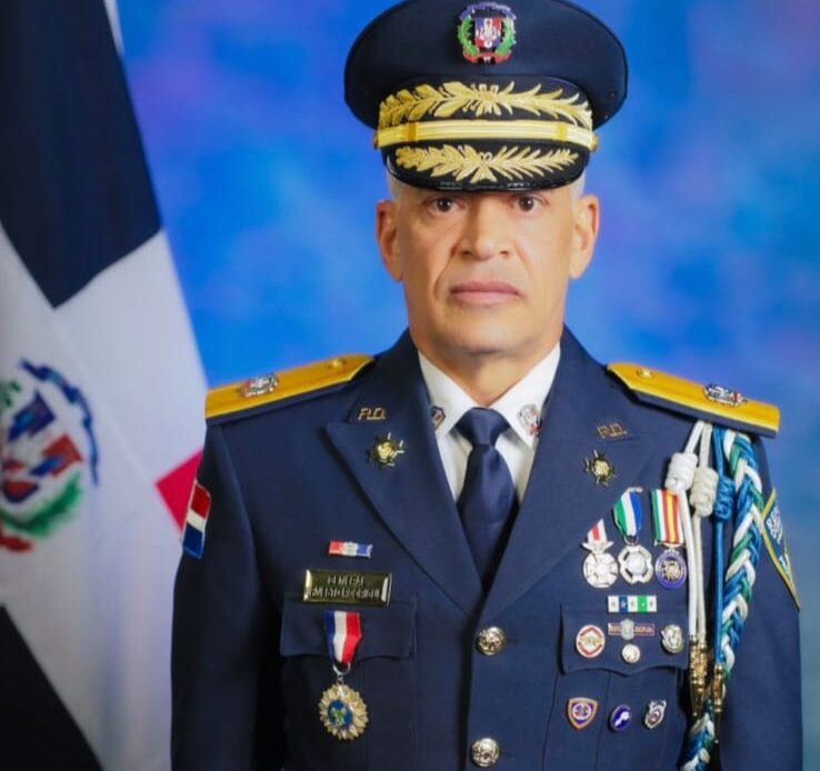 Nuevo Director de la Policía Nacional Asume con Prioridades en Seguridad y Transformación Institucional