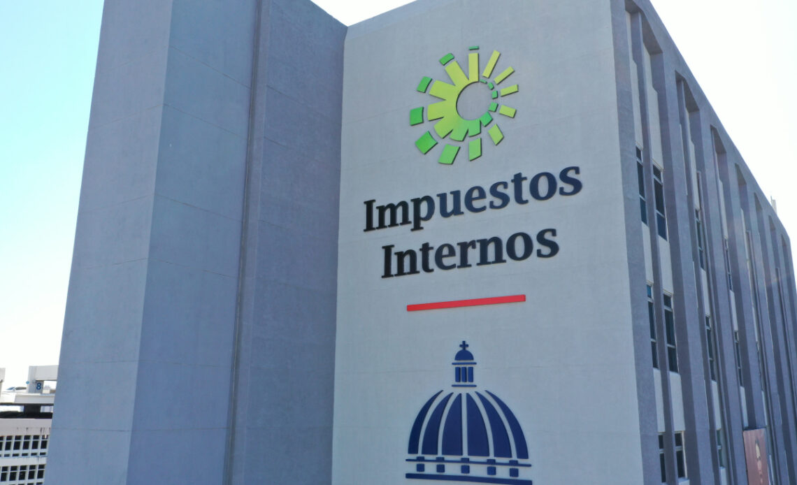 Exoneraciones fiscales: Iglesias importan más de 700 vehículos, con un sacrificio fiscal de RD? millones