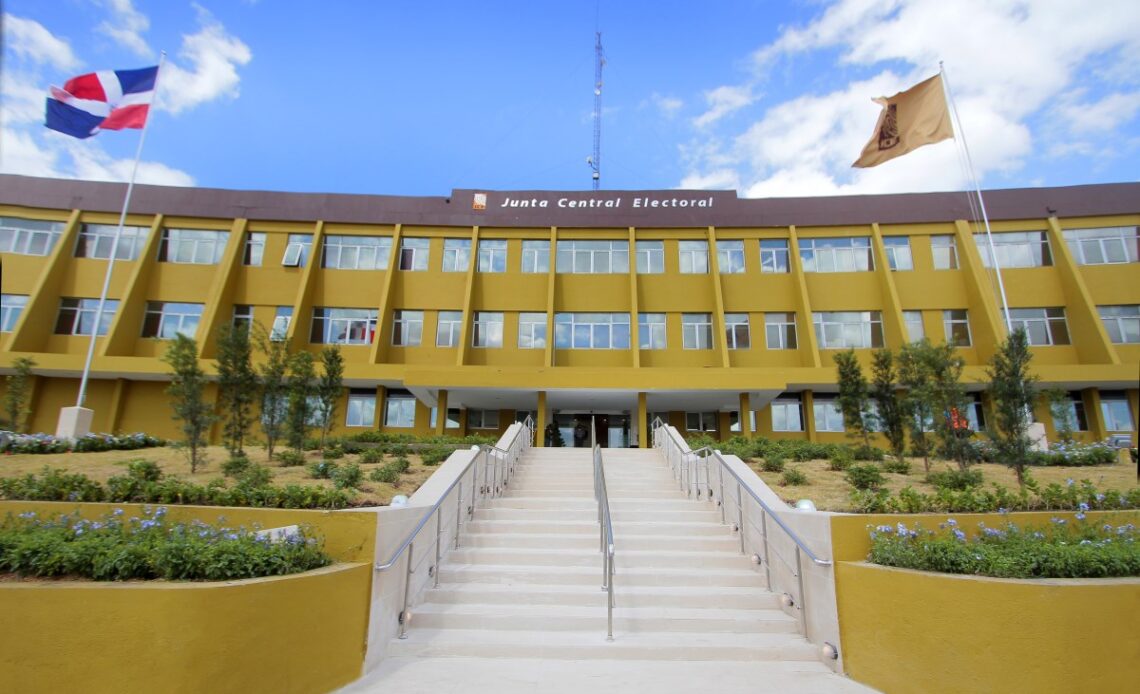 La JCE Detalla los Requisitos para Establecer una Organización Política en República Dominicana