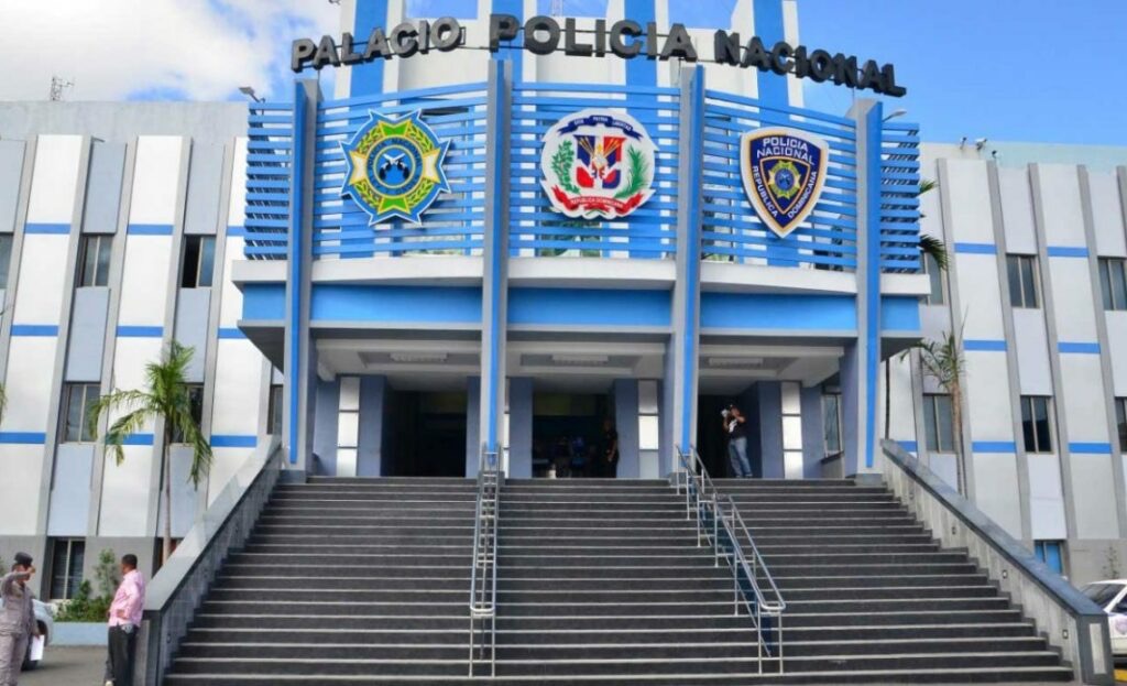 Autoridades persiguen a sospechoso de homicidio tras disputa en juego de dados en Santiago