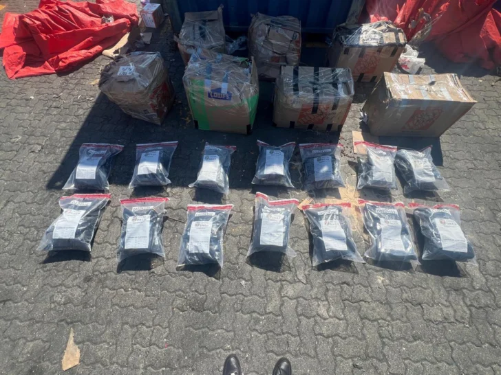 DNCD Confisca 41 Paquetes de Marihuana en el Puerto de Haina Oriental