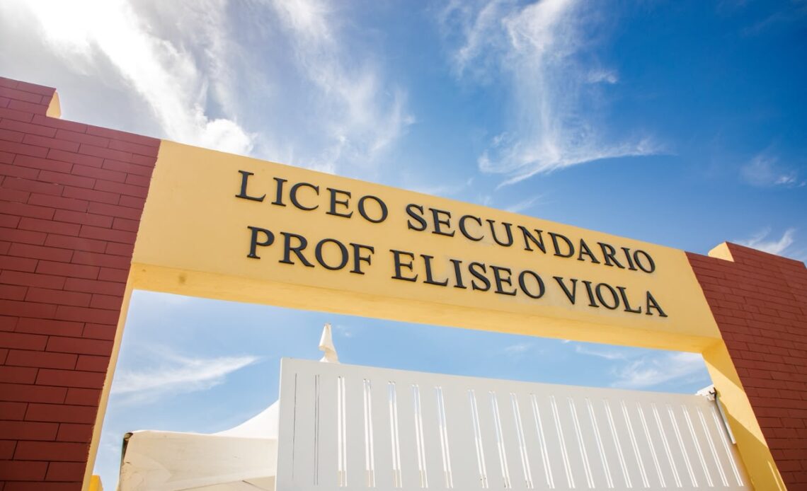 Presidente Abinader inaugura el liceo Eliseo Viola en San Juan tras quince años de construcción