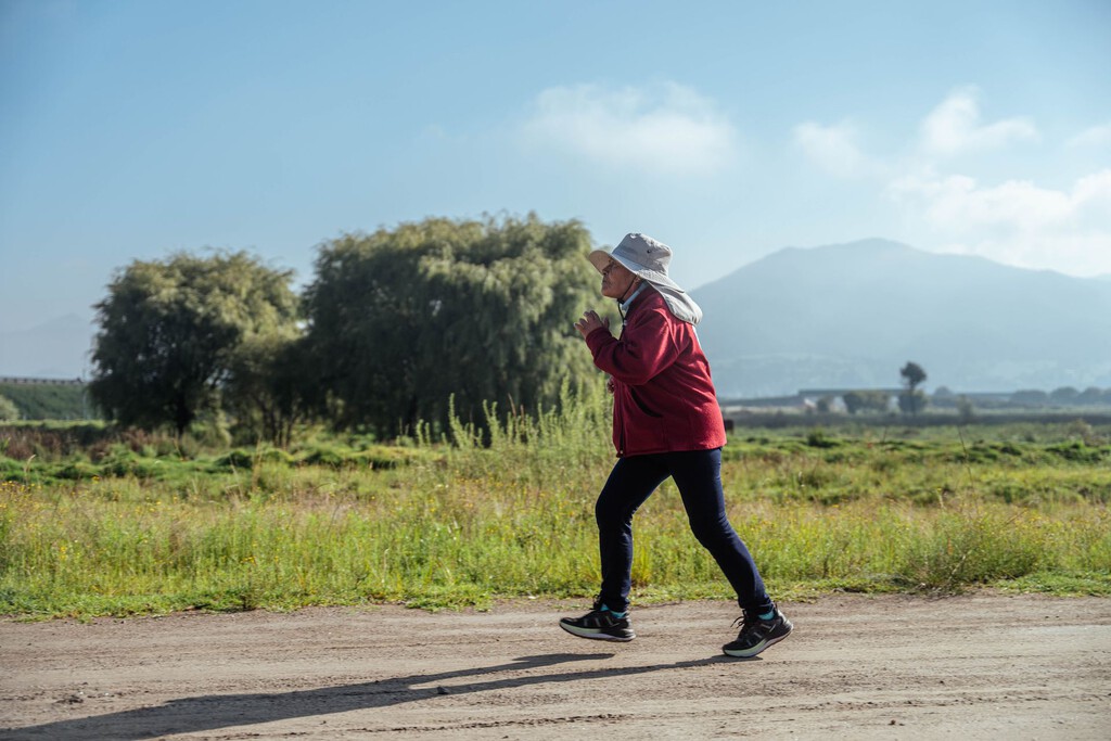 Caminar 30 Minutos al Día: Clave para una Salud Óptima y no los 10.000 Pasos