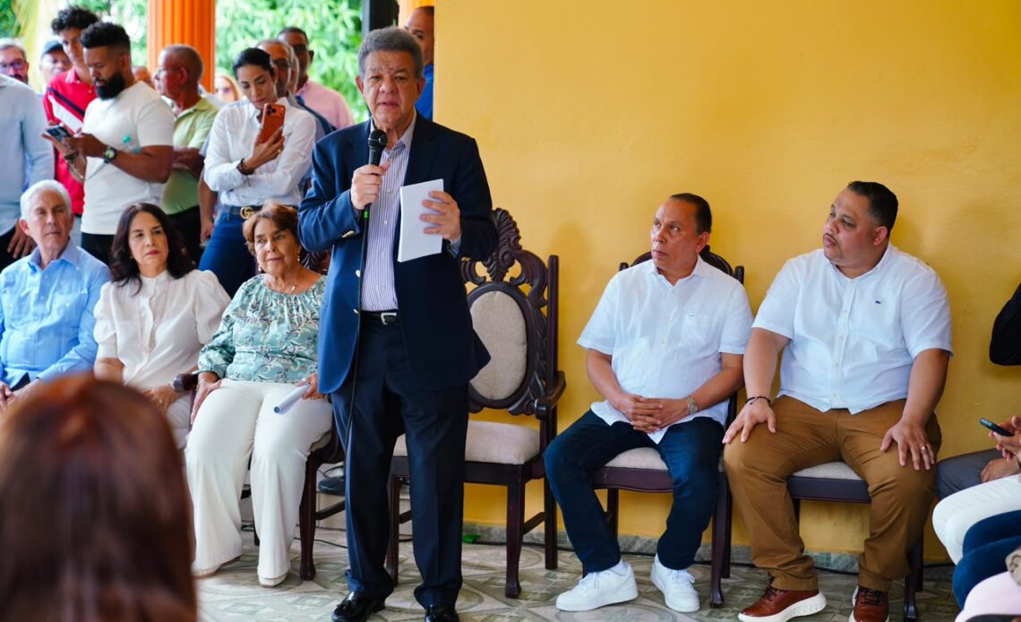 Leonel Fernández Propone la Modernización de los Controles Fronterizos y la Reorganización de los Mercados Binacionales