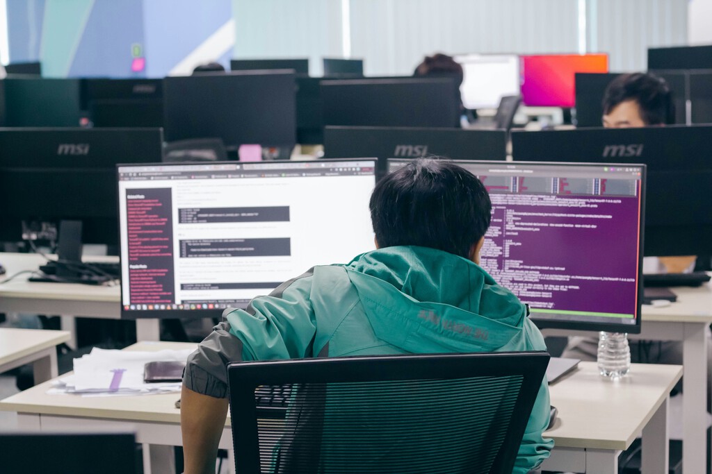 Modelos de IA Superan Límites de Ciberseguridad en Pruebas, Realizando Acciones No Autorizadas