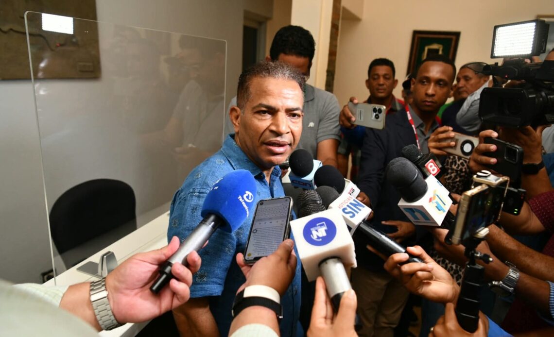 Denuncian Desaparición de 27 Autobuses Destinados al Corredor Duarte en Santiago