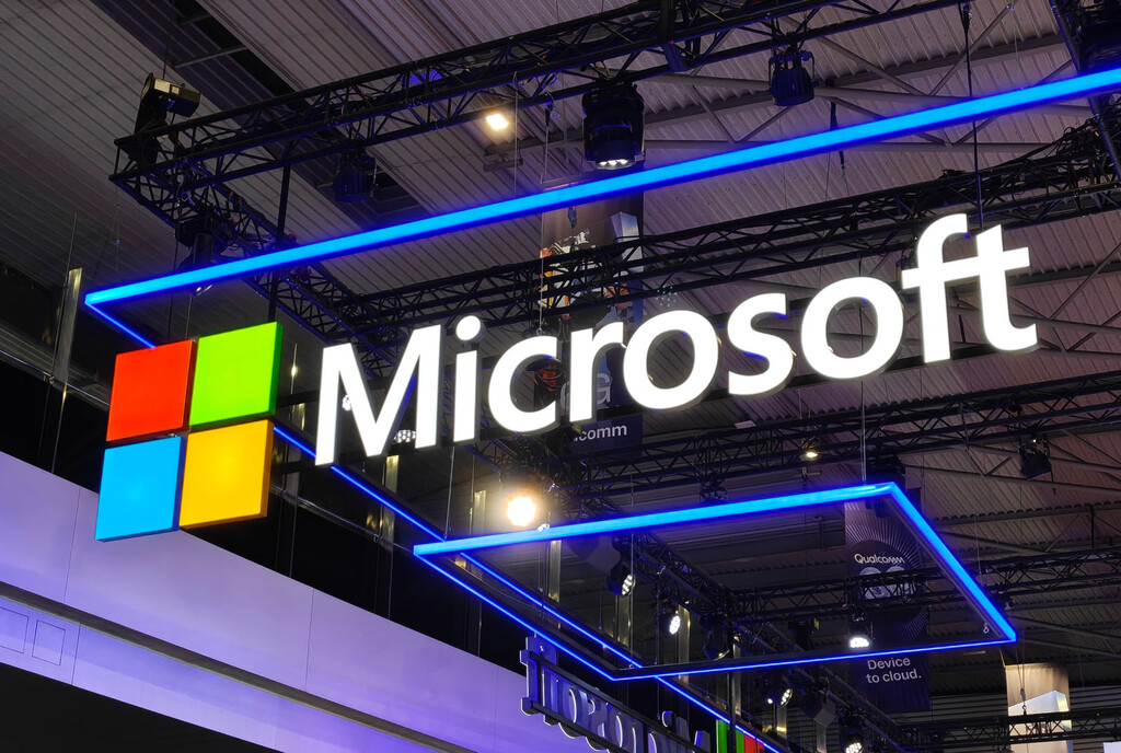 La aplicación del tiempo de Windows 11: Un ejemplo del uso excesivo de RAM y la estrategia de monetización de Microsoft