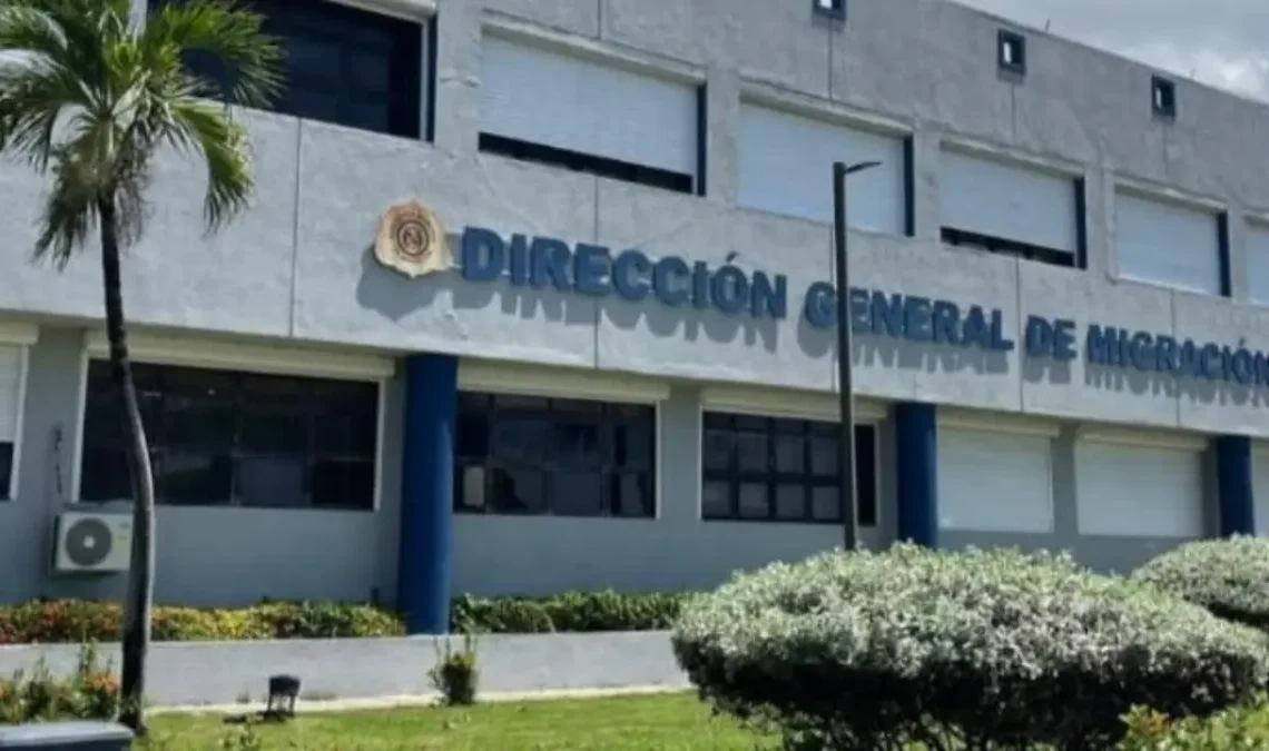 Migración Aclara que Restringe Salidas del País Únicamente por Mandato de la Procuraduría