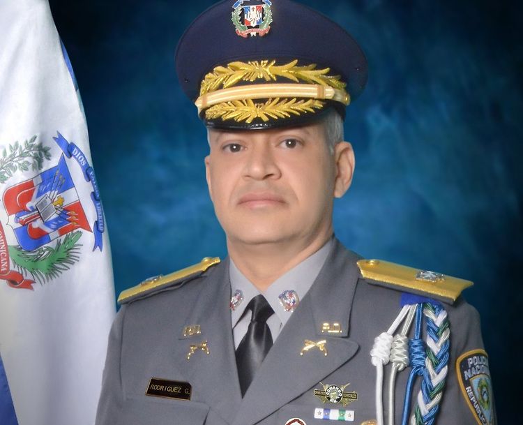 Abinader Nombra a Ernesto Rodríguez García Nuevo Director de la Policía Nacional
