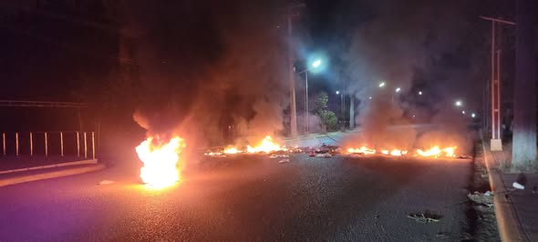 Vecinos de Dajabón Exigen Asfaltado de Calles Mediante Protesta