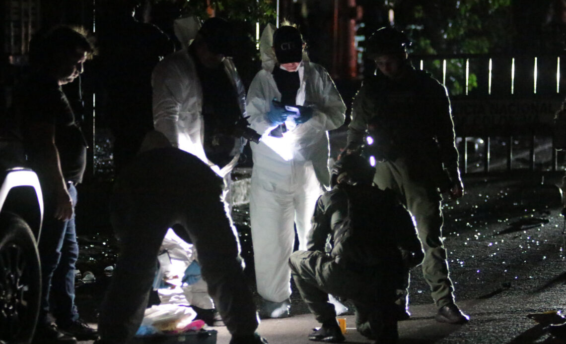 Ataque Terrorista en Puesto Policial de Colombia Deja un Muerto y Once Heridos