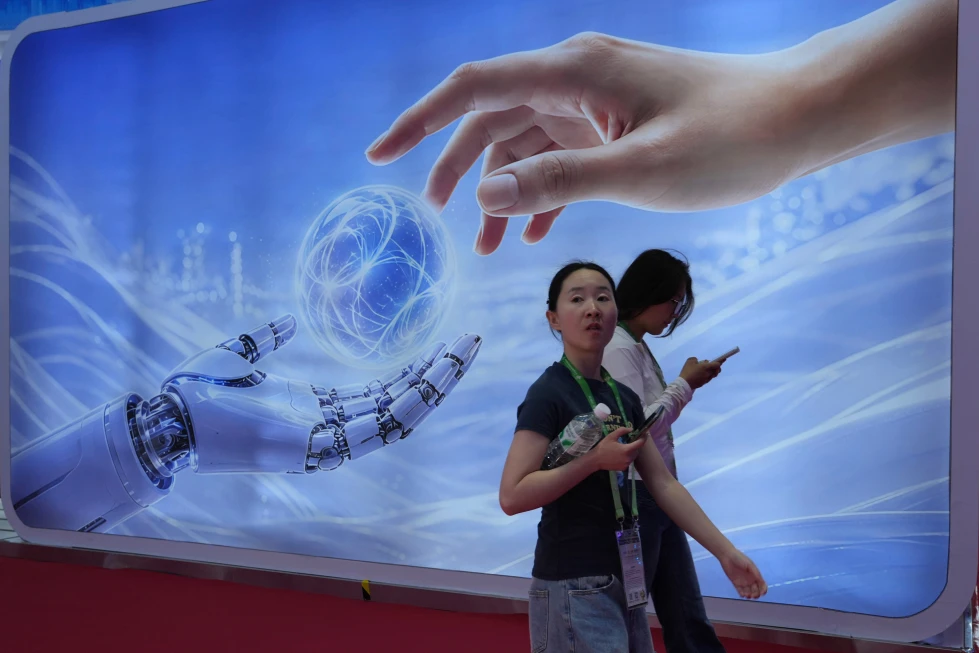 China refuta llamado de Anthropic a frenar su desarrollo de inteligencia artificial