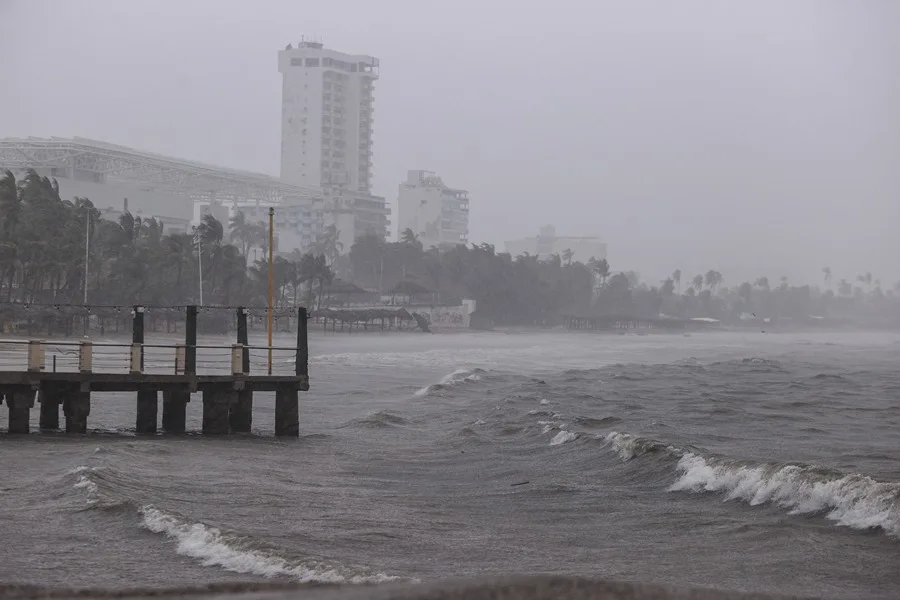 Tormenta Tropical Marie se Desarrolla en la Costa Pacífica de México