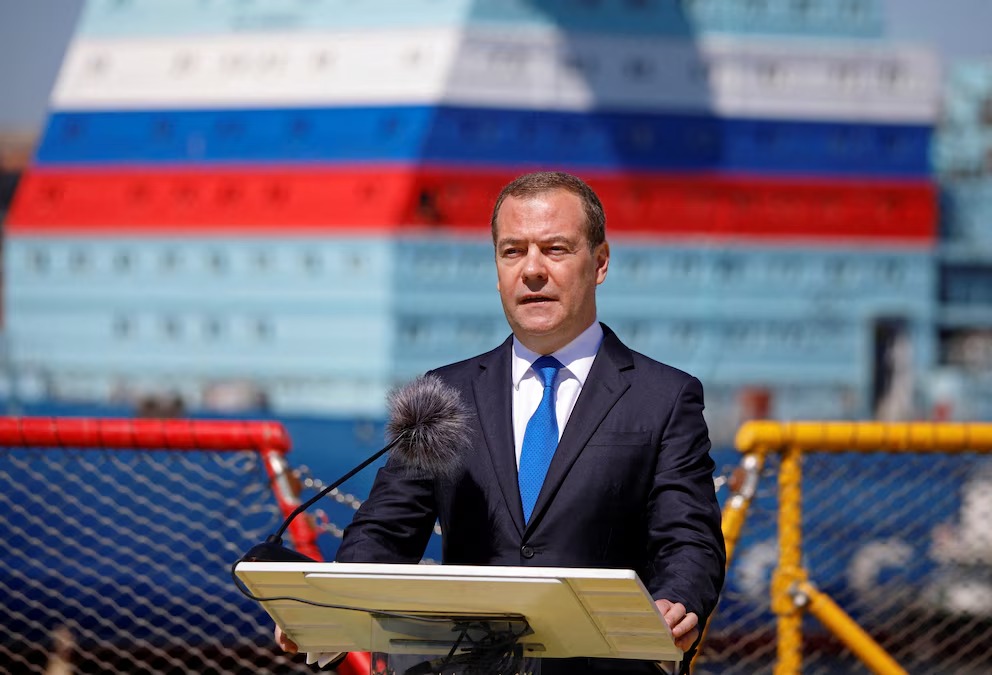Medvedev Propone ''Disuasión Militar'' de Rusia Ante Nuevas Sanciones de EE. UU.