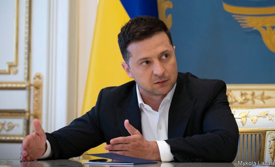 Zelensky evalúa reanudar diálogos con Rusia este año tras la mediación de enviados de Trump
