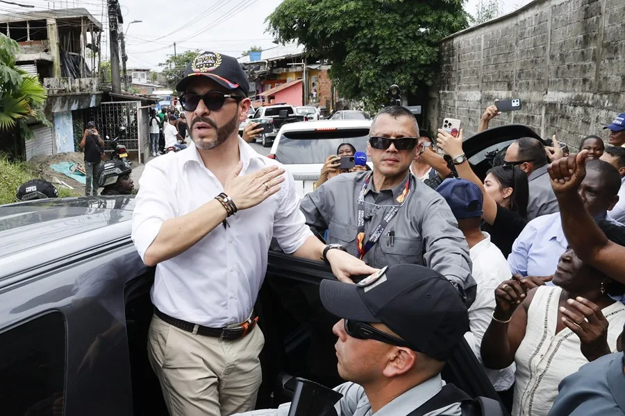 Presidente Colombiano Lanza ''Plan Marshall'' para la Reconstrucción Integral del Chocó Post-Terremoto