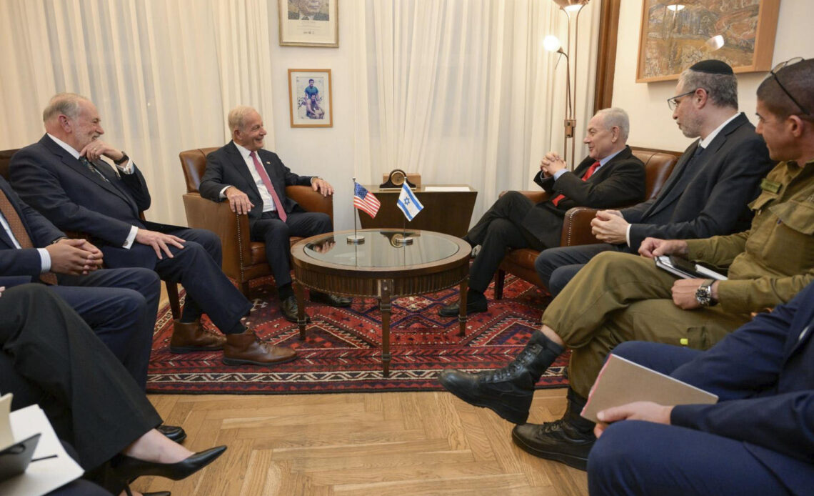Netanyahu se reúne con embajadores de EE.UU. en Jerusalén en medio de tensiones regionales