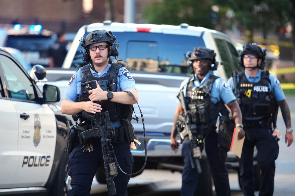 Fatalidad y Heridos en Incidente Armado en Minneapolis