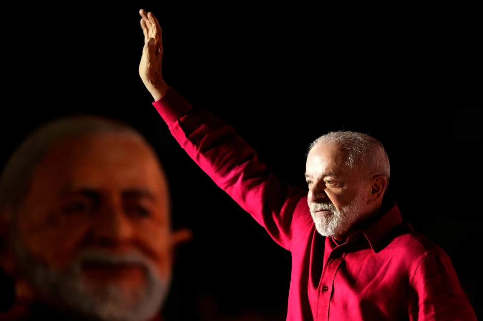 Brasil: Lula Eleva el Programa de Asistencia Social en un 15% Previo a las Elecciones