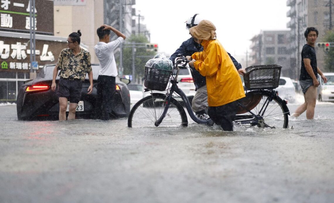 Japón registra un fallecido y 41 heridos por lluvias torrenciales y corrimientos de tierra