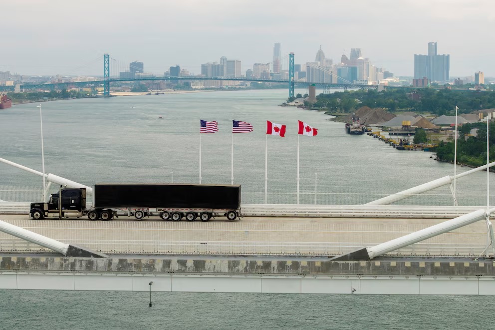 Canadá Impone Aranceles de US?.000 Millones a EE. UU., Escalando la Tensión Comercial con la Administración Trump