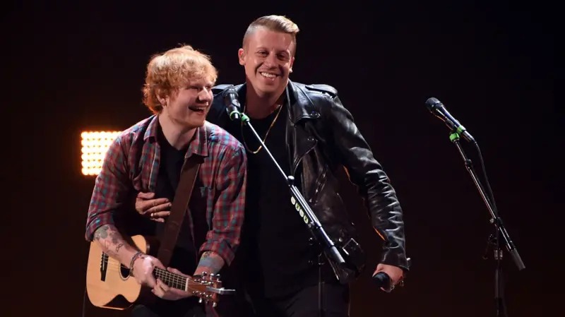 Artistas abandonan la gira de Ed Sheeran en apoyo a Macklemore tras su exclusión por comentarios sobre Palestina