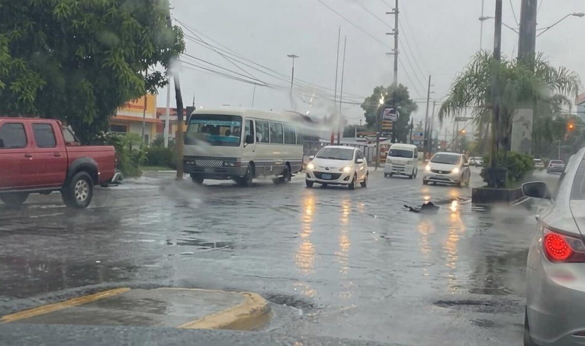 Indomet: Vaguada de Dolly Causará Intensas Lluvias Este Martes