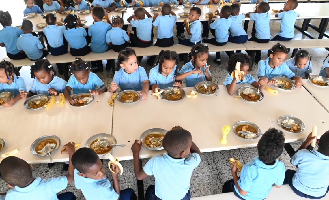 INABIE: Adjudicación de Contratos de Almuerzo Escolar Implica Supervisión Constante, No Carta Blanca