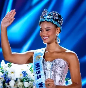 Joheirry Mola Vuelve a República Dominicana para Celebrar su Éxito en Miss Mundo