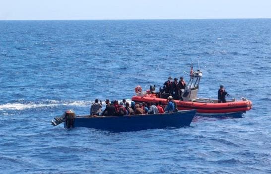Guardia Costera Repatria a 51 Migrantes de Haití y República Dominicana Detenidos Cerca de Puerto Rico