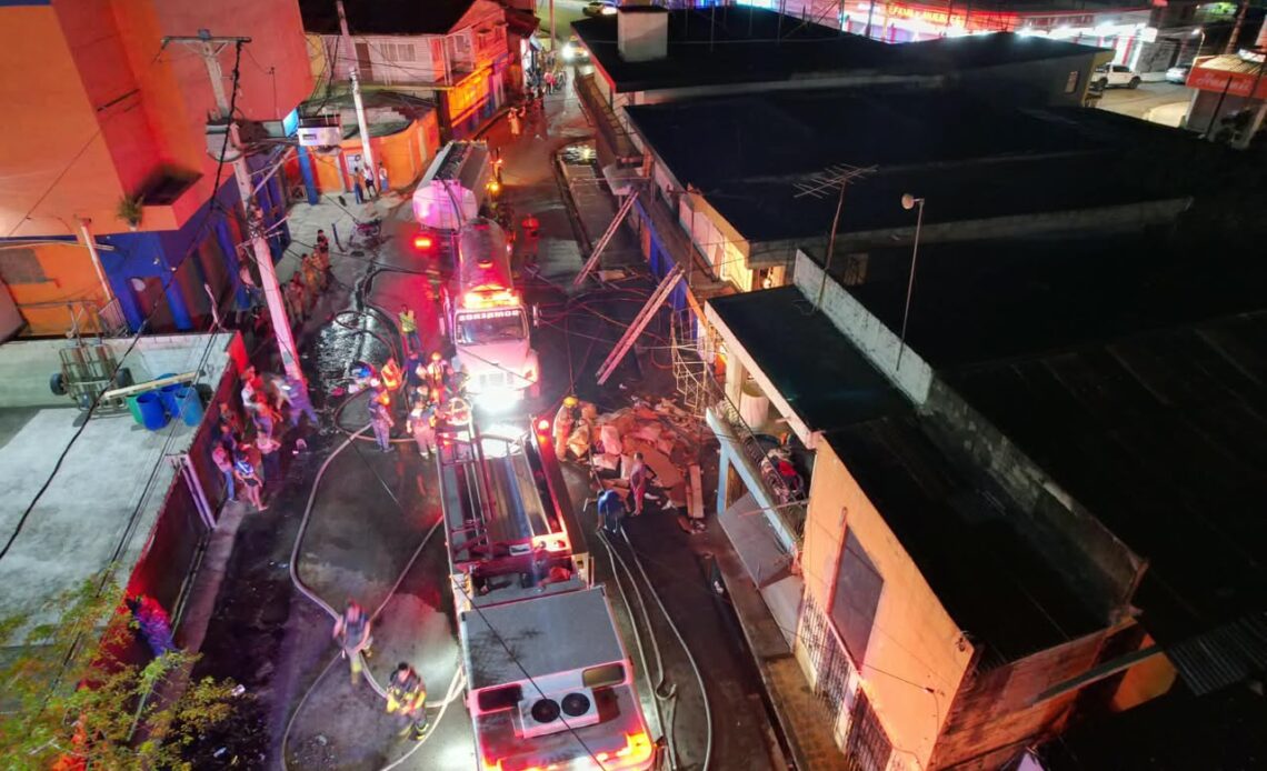 Incendio de Gran Magnitud en Edificio de Gurabito, Santiago