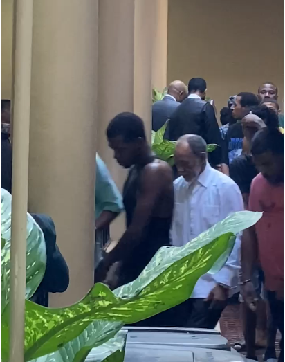 Pastor comparece en tribunal de San Cristóbal por acusaciones de abuso a menores